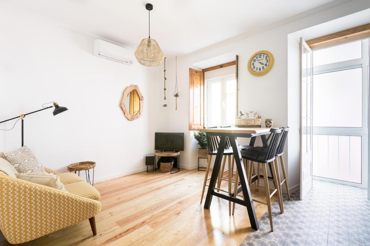 Feel Home In This Stunning Renovated Nest In Graca Lisboa Eksteriør billede